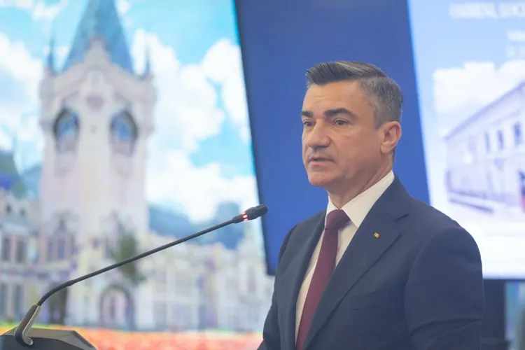 Scandal la Iași pentru statuia lui Ghica (sursa: Facebook/Mihai Chirica)