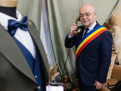 Cum fentează penelistul Boc reorganizarea cerută de premierul liberal Bolojan Foto: Facebook