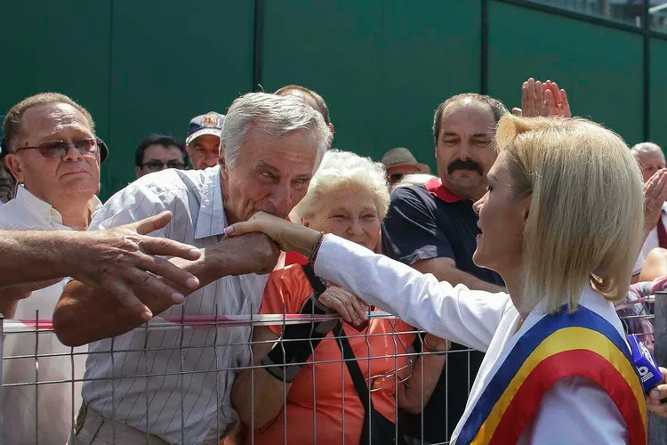 Gabriela Firea isi ia Bucurestiul inapoi (sursa: Inquam Photos/Octav Ganea)