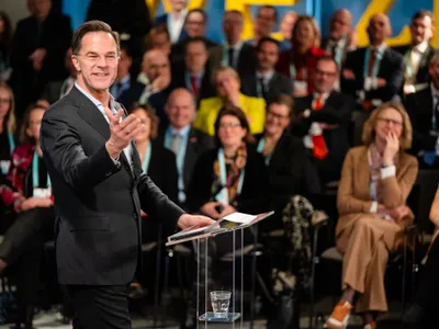 Rutte îl numește „tati” pe Trump (sursa: Facebook/MinPres Mark Rutte)