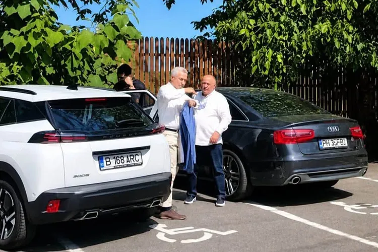 VIDEO Călin Georgescu, filmat când parca nu pe un loc rezervat persoanelor cu handicap, ci pe două