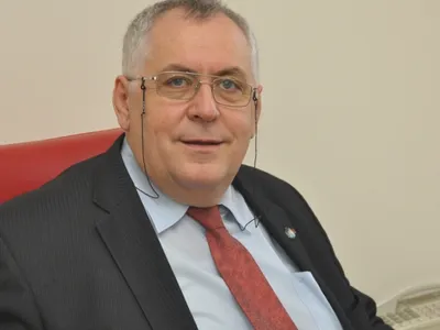 Cine conduce revolta anti-Bolojan a primarilor: Emil Drăghici, fost turnător, primar din 1990, avere impresionantă Foto: calm.md