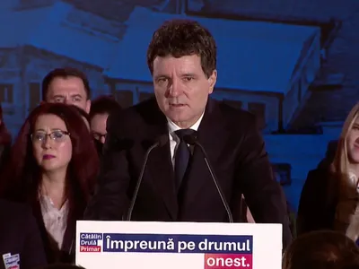 Nicuşor Dan denunţă haosul urbanistic bucureştean (sursa: Facebook/Cătălin Drulă)