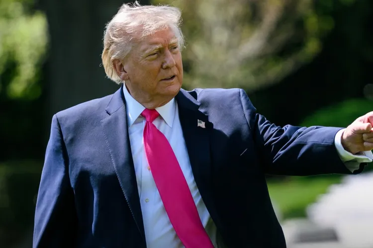 SUA cresc taxele pentru mașinile din UE (sursa: Facebook/The White House)