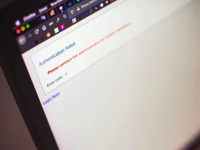 Fraudă bancară, băncile neagă responsabilitatea (sursa: Pexels/Markus Spiske)