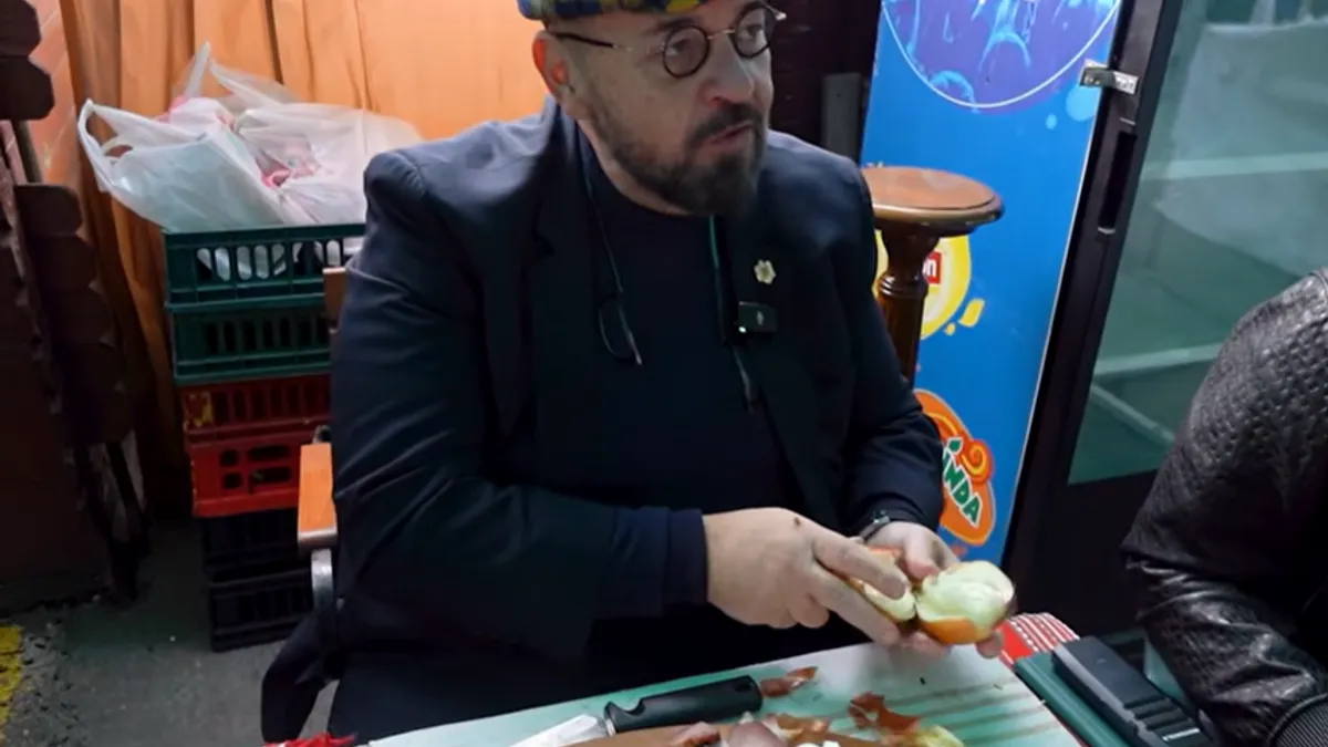 Piedone, prins cu minciuna, după ce a scris că Sanitas îl susține Foto: Captură video