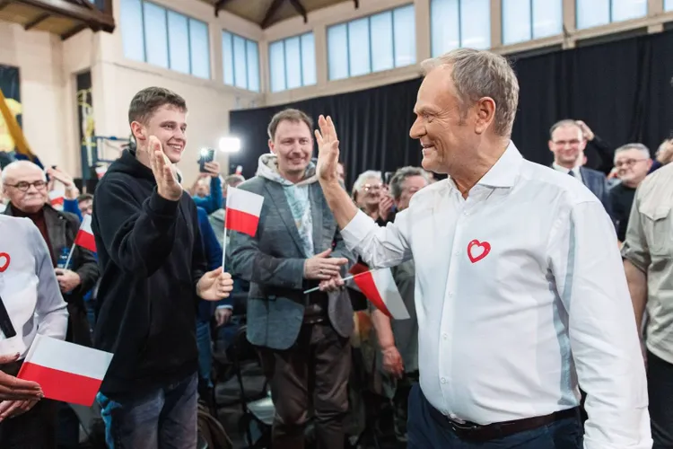 Polonia refuză recunoașterea căsătoriilor gay (sursa: Facebook/Donald Tusk)