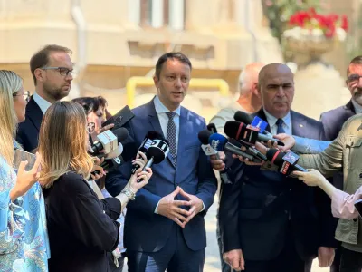 Financial Times arată că PSD a blocat reformele din PNRR, inclusiv legea salarizării bugetarilor. Reformele loveau în clientela PSD, scrie FT