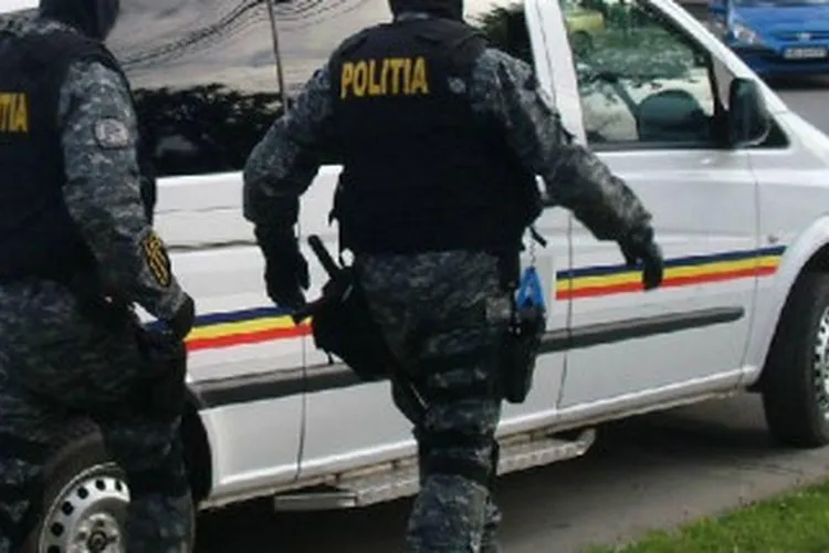 “Mascații“ Poliției Române bătuseră fratele greșit Foto: B1 TV