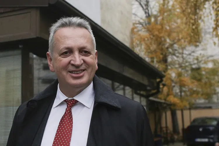 Ex-ministrul penal Fenechiu, afaceri grele (sursa: ziaruldeiasi.ro)