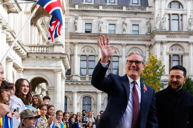 Amenințările Moscovei și răspunsul Londrei (sursa: Facebook/Keir Starmer)