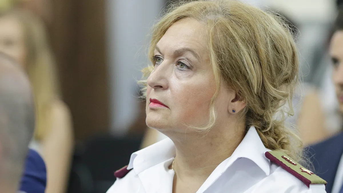 Generalul Florentina Ioniță-Radu, comandantul Spitalului Militar, unde DNA face percheziții, se ponta din Sharm El-Sheikh (sursa: Inquam Photos/Octav Ganea)