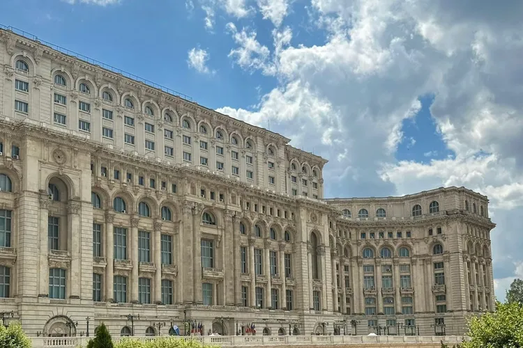 Alegerile parlamentare vor costa aproape un miliard de lei. Important pentru românii din diaspora: unde se pot înregistra să voteze