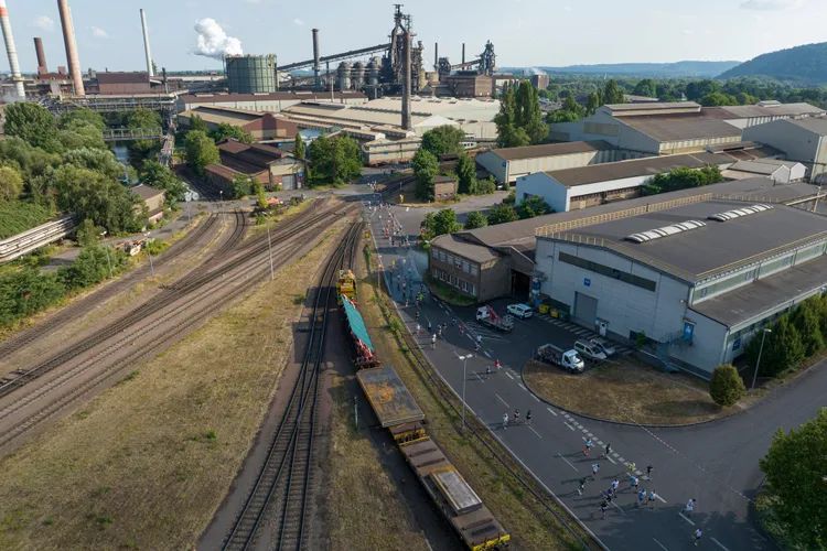 Franţa va furniza Ucrainei şine din oţel reciclat Foto: Saarstahl AG