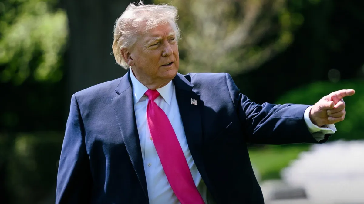 SUA cresc taxele pentru mașinile din UE (sursa: Facebook/The White House)