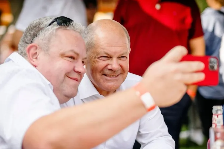 Social-democrații germani au întrecut cu doar câteva voturi extrema dreaptă în alegerile regionale din landul Brandenburg
