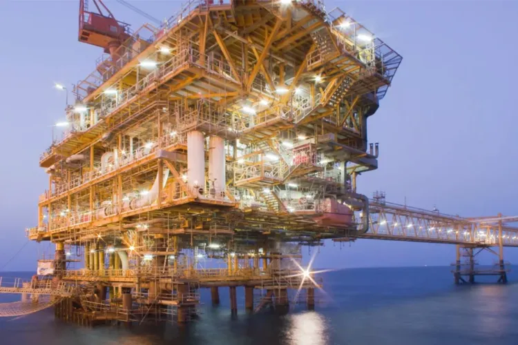 Israel atacă zăcământul South Pars din Iran (sursa: rogtecmagazine.com)