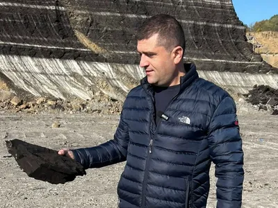 Fabrica de Pulberi Făgăraș, căpușată de un SRL (sursa: Facebook/Radu Miruță)