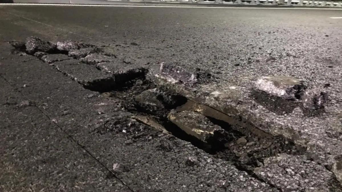 CNAIR, amendată pentru gropile de pe autostradă, care avariază mașinile. Amenda, ridicol de mică – poza 1