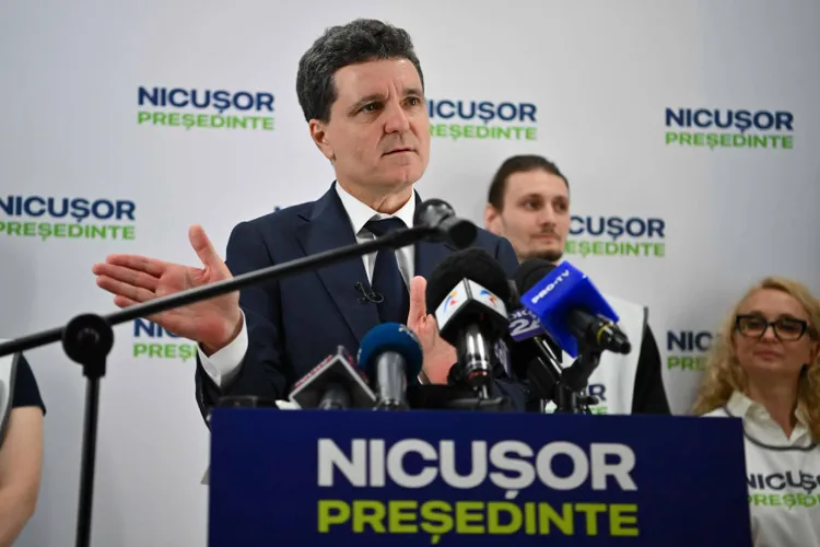 Nicușor Dan, un tur doi, dificil (sursa: Inquam Photos/Alex Nicodim)