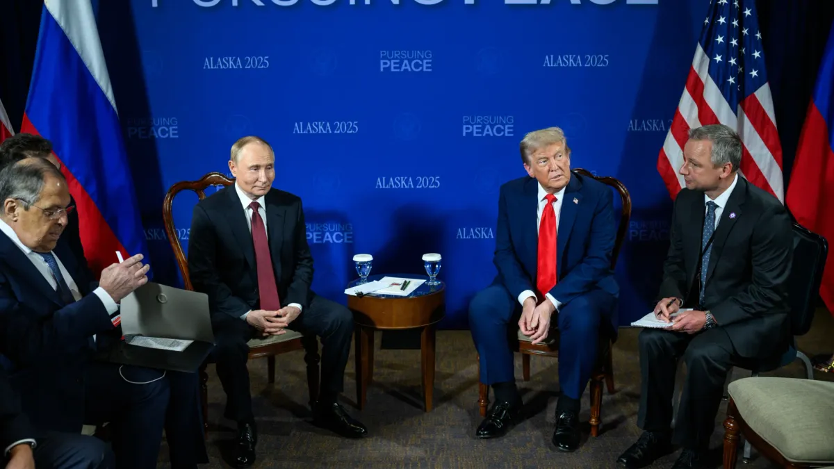 Cum l-au determinat pe Trump prelegerile de istorie a lui Putin să fie mai apropiat de Zelenski Foto: The White House