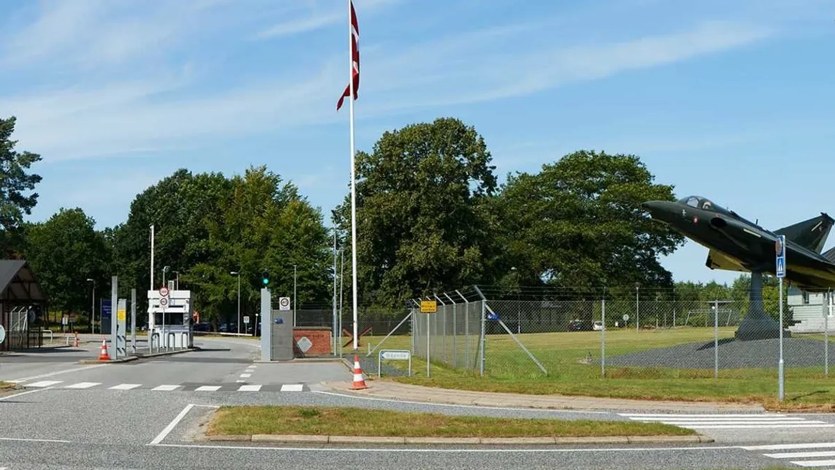 Drone neidentificate survolează bază militară daneză (sursa: forsvaret.dk)