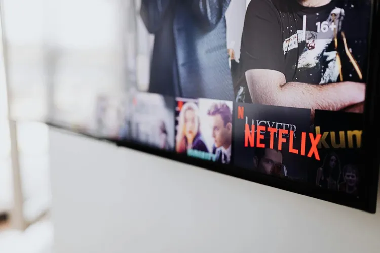 Abonamentele Netflix scumpite ilegal în Polonia (sursa: Pexels/Kaboompics)