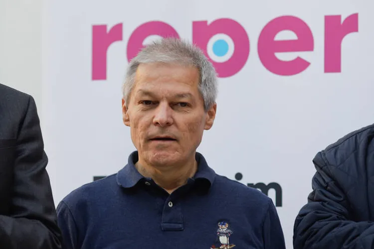 Dacian Cioloș la RFI: Guvernul gestionează lamentabil greva profesorilor Foto: Inquam/ George Calin