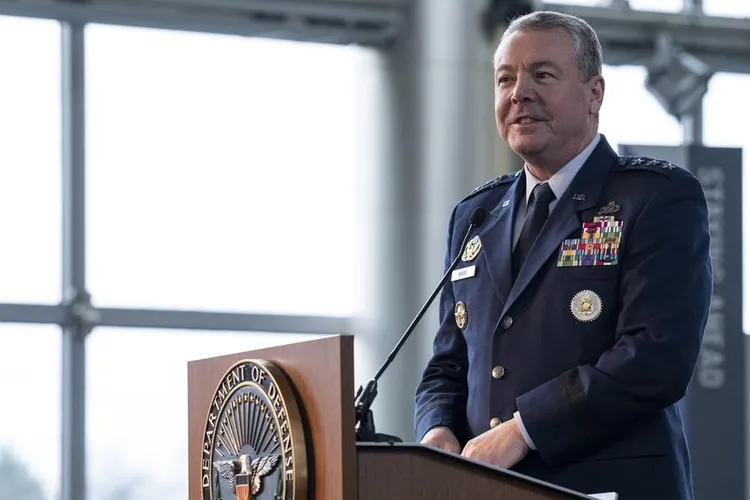 Trump continuă epurările, șeful DIA destituit (sursa: US Department of Defense)