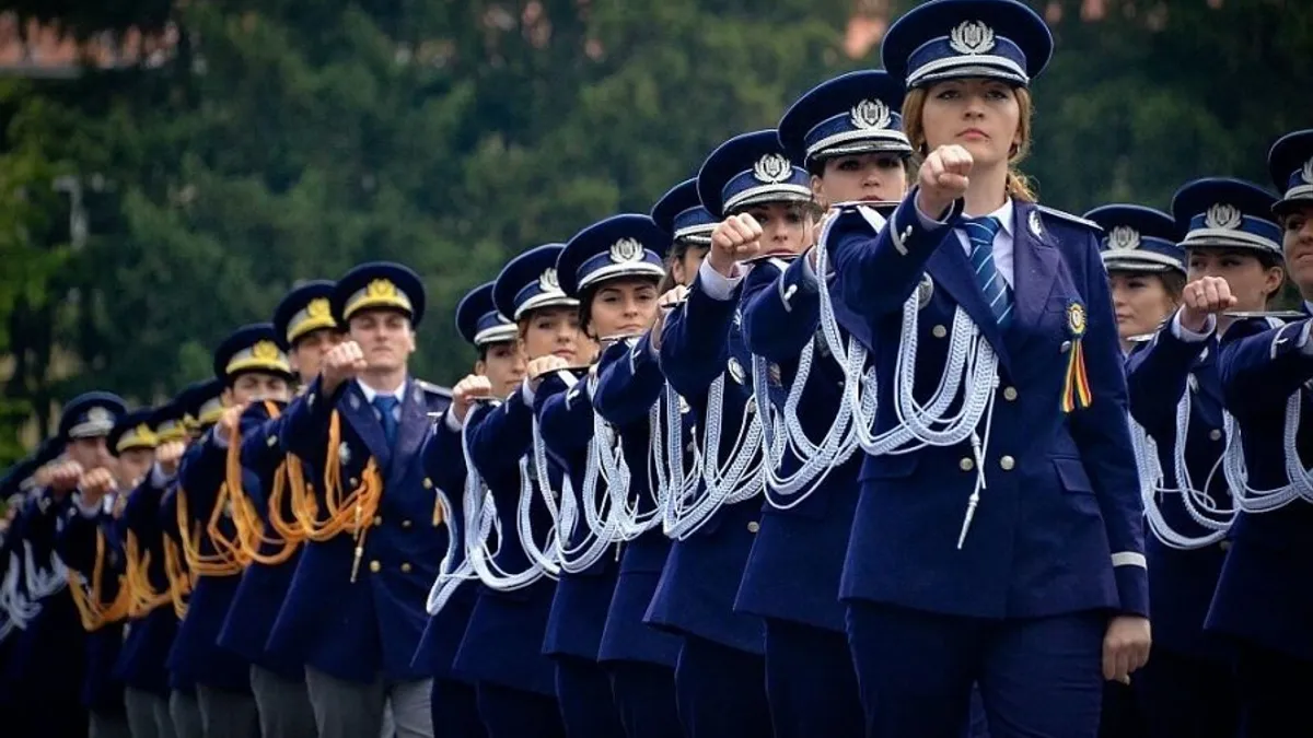 Poliția Română are puține angajate femei (sursa: Facebook/Poliția Română)