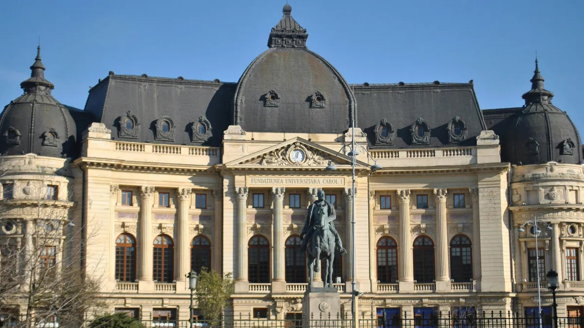 Tablouri de El Greco și Greuze din patrimoniul României, confiscate la Paris. Făceau parte din colecția Carol I, un colecționar de artă urma să le vândă ilegal (sursa: Pexels/Valeria Drozdova)