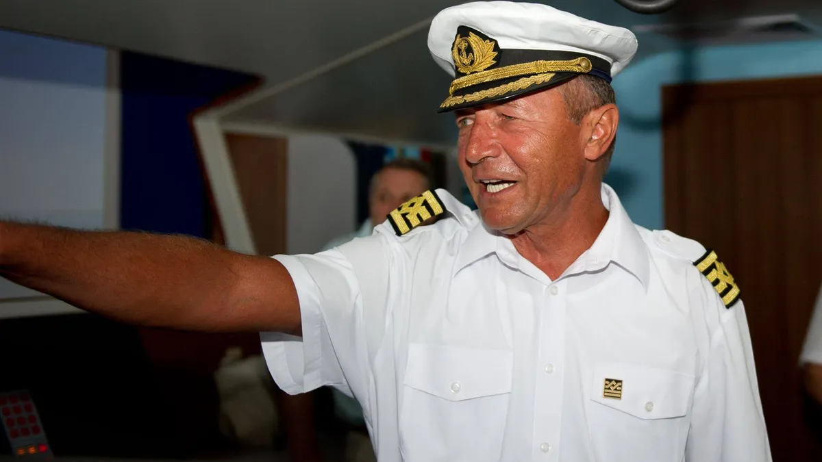 Traian Băsescu a votat pentru Primăria Capitalei (sursa: Facebook/Traian Băsescu)