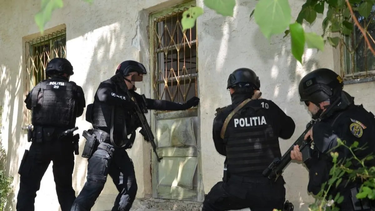 Rețea de droguri în satele din Botoșani (sursa: Facebook/Inspectoratul de Poliție Județean Botoșani)