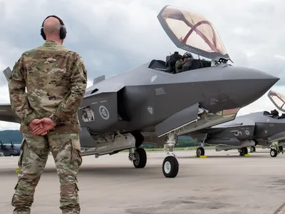 MApN a secretizat avansul plătit pentru avioanele F-35 (sursa: Facebook/F-35 Lightning II)