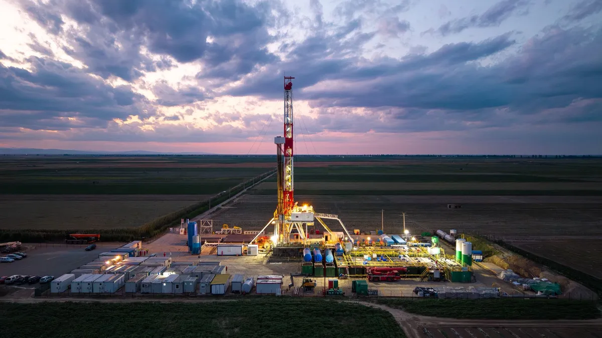 Romgaz va începe să livreze gaze către clienți casnici în aprilie 2026 Foto: Facebook Romgaz