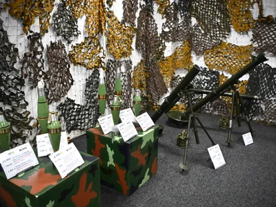 Armata se joacă cu bombe de 50 de milioane de euro (sursa: Inquam Photos/Alex Nicodim)