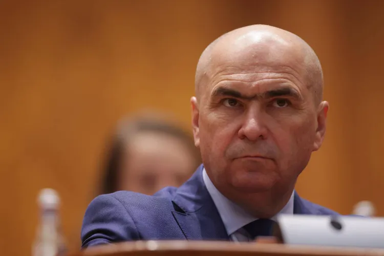 Guvernul Bolojan rezistă moțiunilor de cenzură (sursa: Inquam Photos/George Călin)