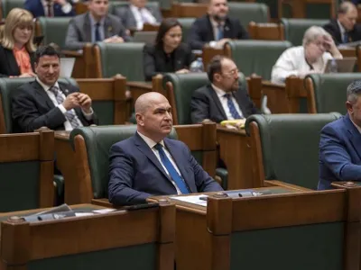 România ar fi scăpat de junk, Fitch ne menține la actualul rating - surse presa pro-PSD