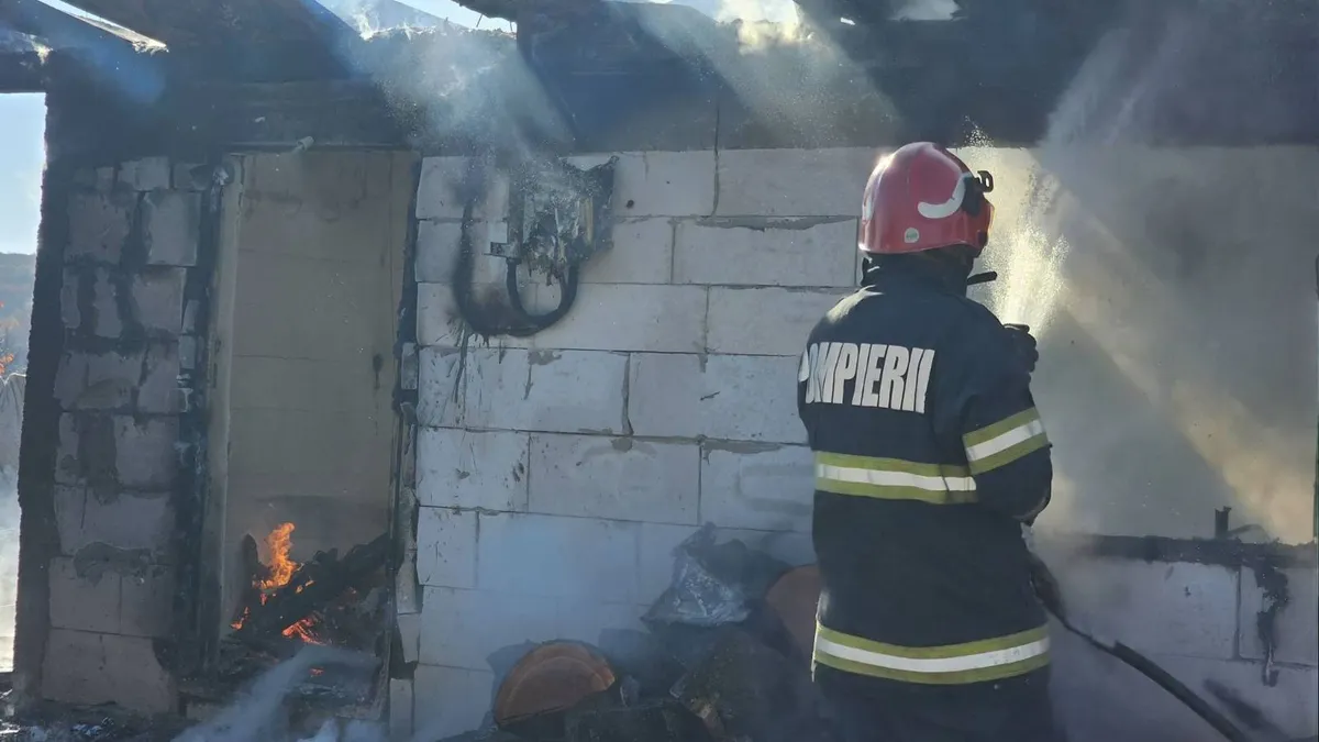 Plutonier ISU, dependent de heroină (sursa: Facebook/I.S.U.J. Iaşi - Inspectoratul pentru Situaţii de Urgenţă al jud. Iaşi)