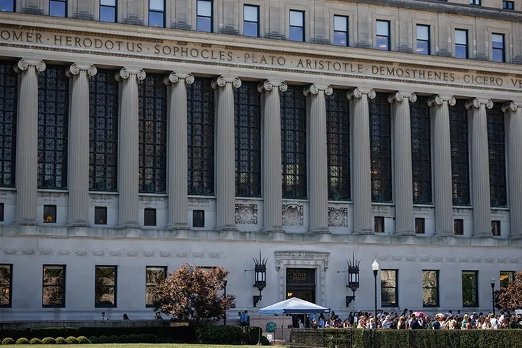 Administrația Trump taie fondurile Universității Columbia (sursa: Facebook/Columbia University)