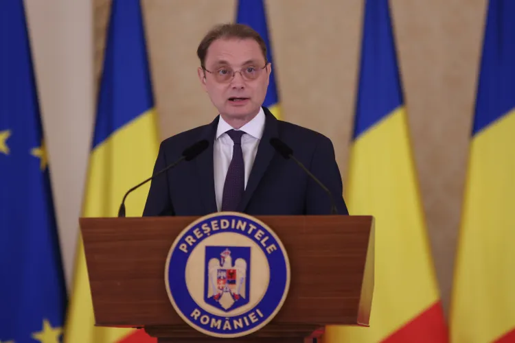 VIDEO Prisacariu și Marian discută, la podcastul „Cum e, de fapt?”, despre Luca Niculescu și OECD: netransparent în ceea ce privește problemele aderării la OECD