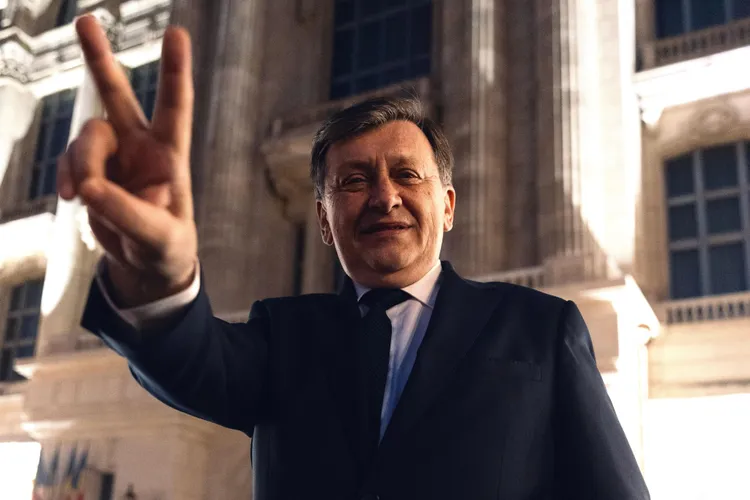 Crin Antonescu, tot mai acrit: „Ana Blandiana,  în aria democrației securiste la români” Foto: Facebook