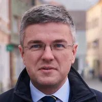 Șefa de cabinet a ministrului Darău (USR), doi cu suspendare pentru o angajare fictivă la Interne (sursa: Facebook/Darău Irineu)