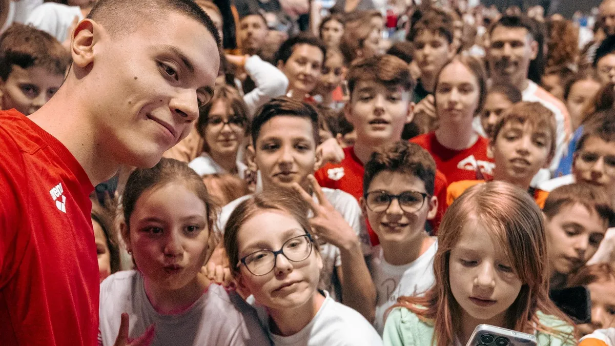 Val de ură și amenințări împotriva lui David Popovici după ce a sugerat că-l va vota pe Nicușor Dan Foto: Facebook