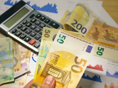 Dobânzile la creditele ipotecare scad în 2026 (sursa: Pexels/Jakub Zerdzicki)