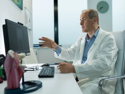 Cine este ortopedul-vedetă pe care Magyar vrea să-l pună la Sănătate și al cărui dans a ajuns viral Foto: Facebook