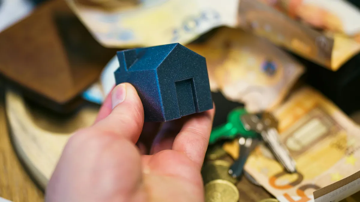 Cumpărarea unei locuințe, lux pentru generația Z (sursa: Pexels/Jakub Zerdzicki)