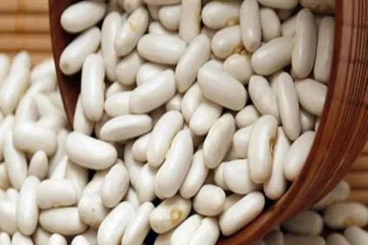 Periculoșii evazioniști cu fasole, din Buzău, au fost reținuți, anunță Poliția Foto: Seminte1.eu