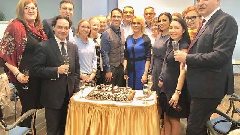 Robert Negoiță, la masă alături de Firea Foto: Kanal D