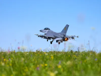 Avion F-16 ucrainean, prăbușit după accident (sursa: Facebook/Volodimir Zelenski)